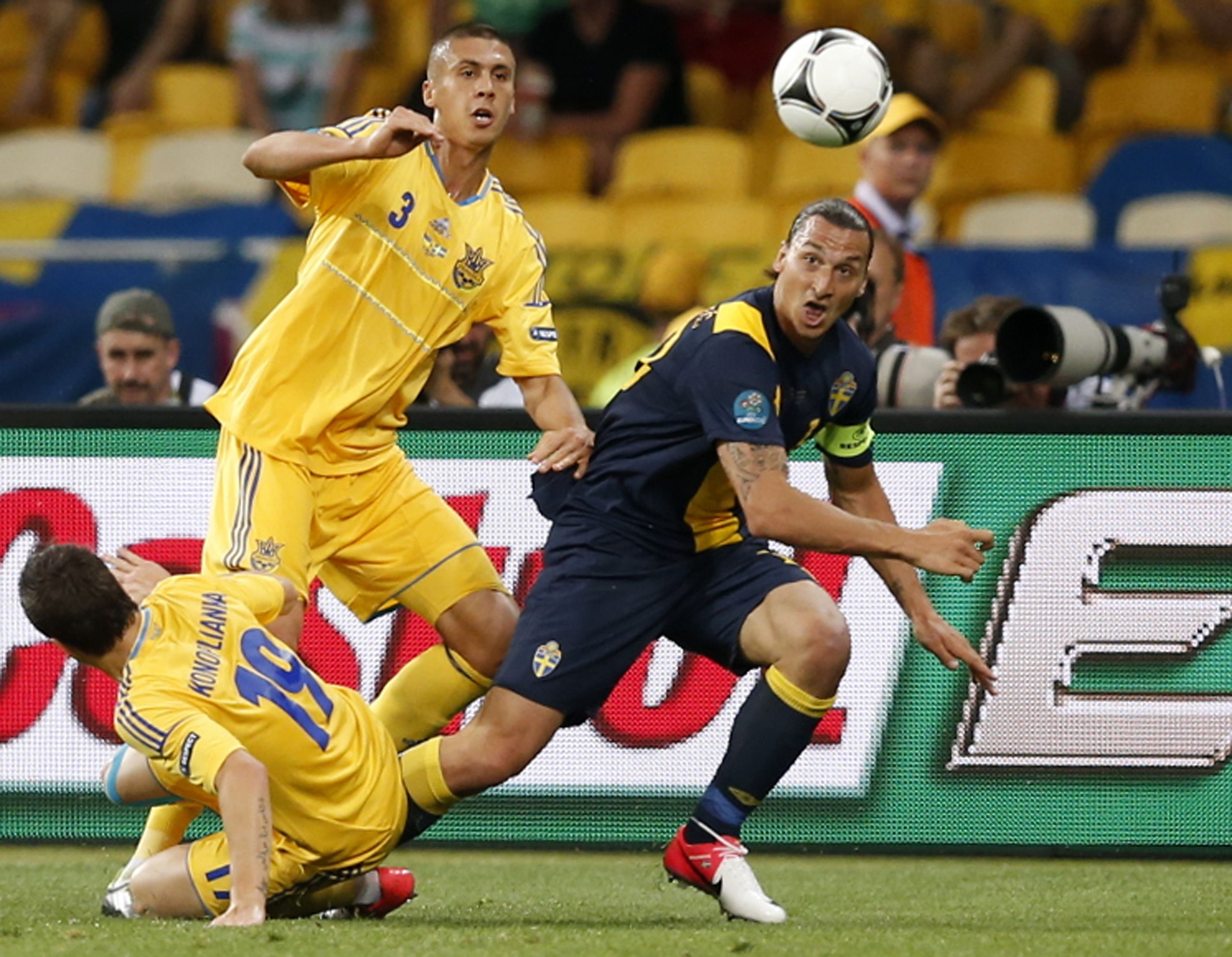 包含塞浦路斯足球队在欧国家杯上一败涂地的词条