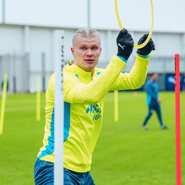 关于哈兰德赛事官方发布高光表现新规，巴塞罗那争议不断！的信息